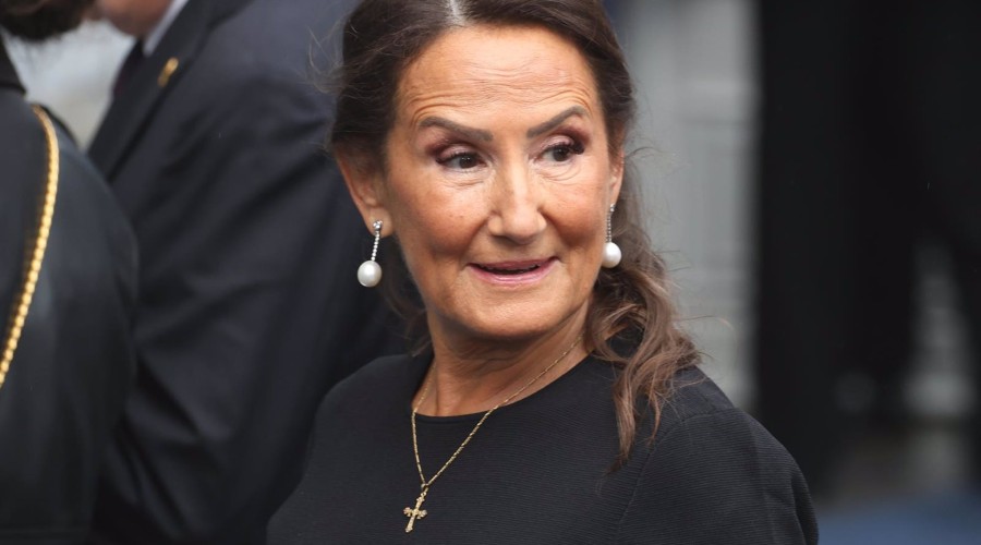Paloma Rocasolano cae rendida ante la micropigmentación de cejas