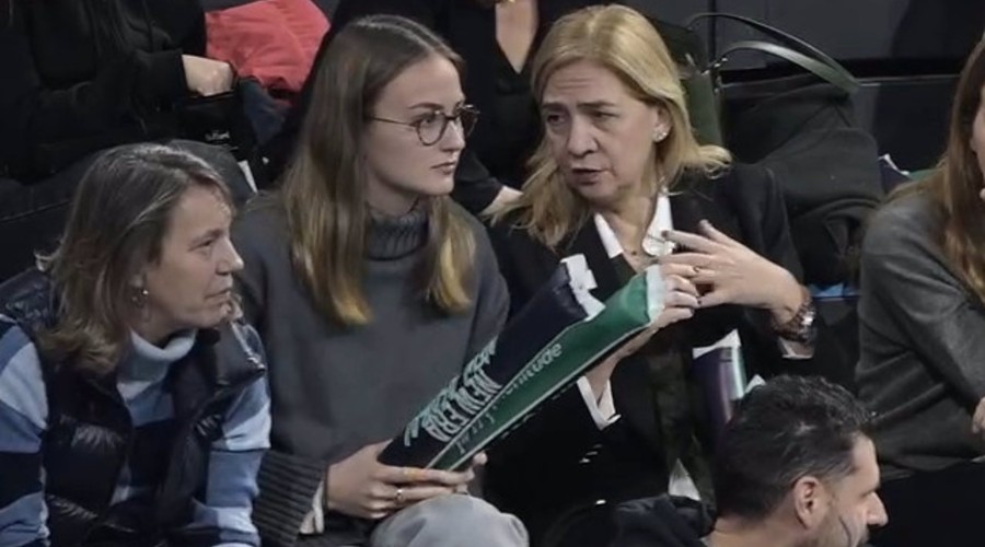 La infanta Cristina juega con su alianza tras la retirada de escoltas a Iñaki Urdangarín