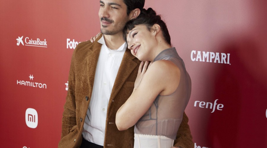 Úrsula Corberó y Chino Darín, derroche de amor en los Premios Fotogramas de Plata