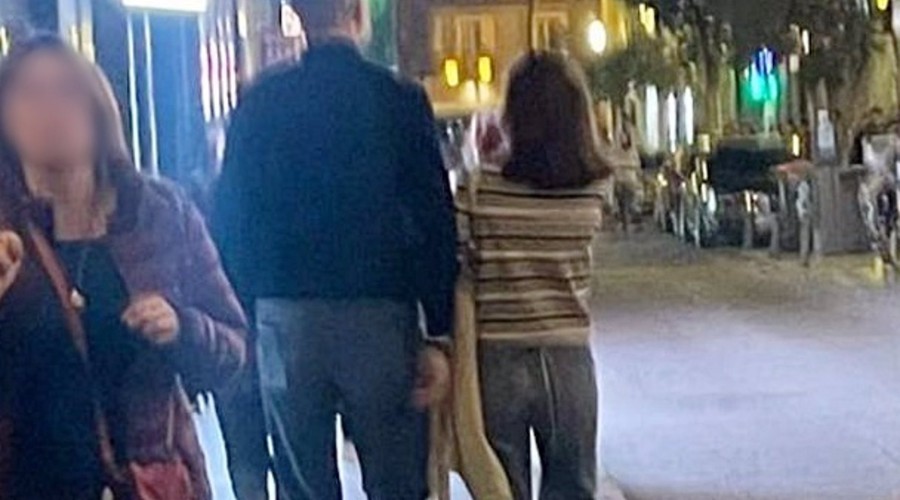 Los Reyes, Don Felipe y Doña Letizia, disfrutan de una tarde por el centro de Madrid