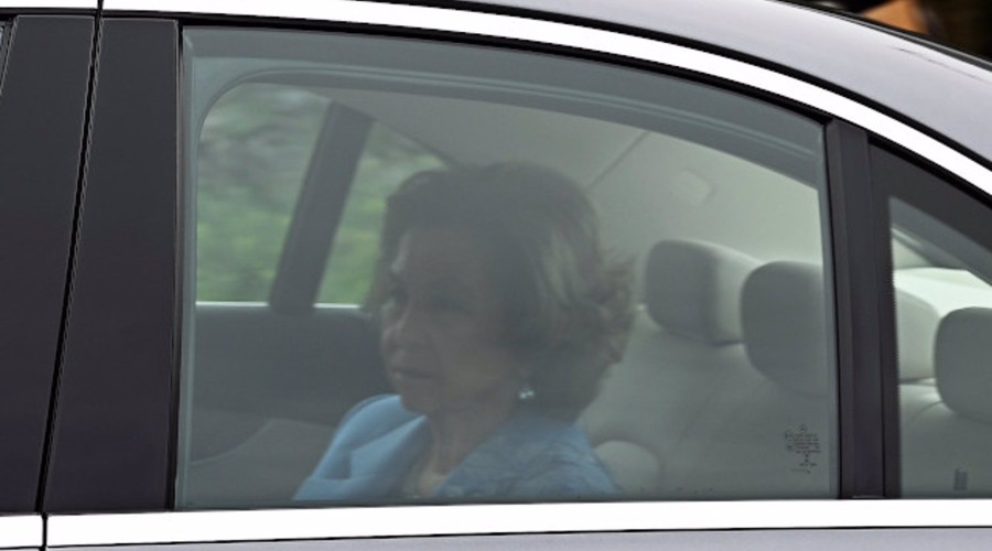 Doña Sofía y Simoneta Gómez-Acebo se unen a la celebración de la boda de José Luis Martínez-Almeida