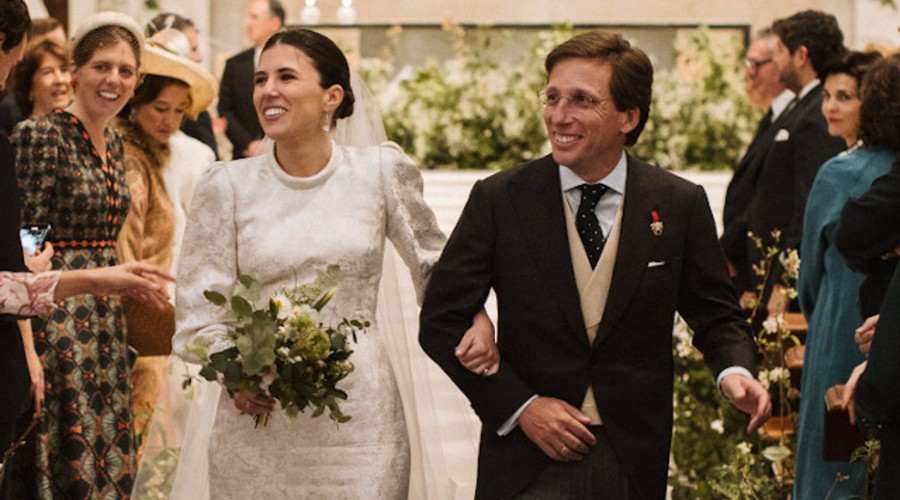 La felicidad de José Luis Martínez-Almeida y Teresa Urquijo tras darse el 'sí, quiero'