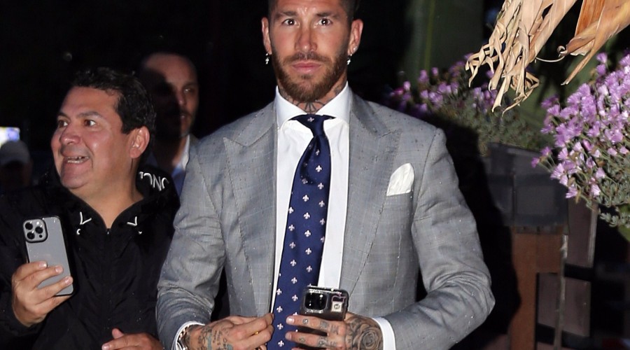Sergio Ramos disfruta de una tarde de toros en Sevilla sin Pilar Rubio