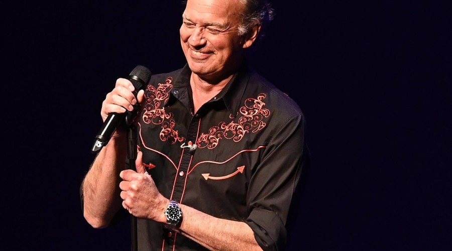 Bertín Osborne cancela su gira de verano por problemas vocales