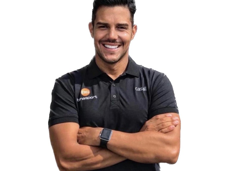ENTRENADOR PERSONAL:JULIO ESCOBAR
